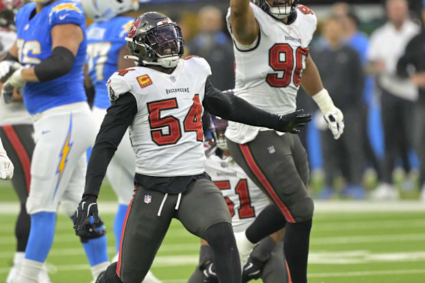 Tampa Bay Buccaneers linebacker Lavonte David (54) celebrates after a sack of Los Angeles Chargers quarterback Justin Herbert