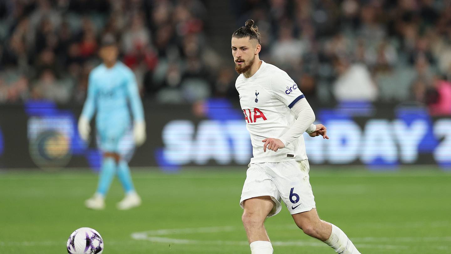Postecoglou praises young Tottenham defender despite lack of playing time - Hotspur HQ
