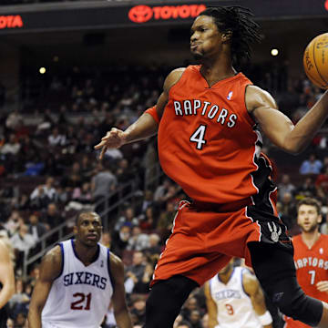 Jan 8, 2010; Philadelphia, PA, USA; Toronto Raptors forward Chris Bosh (4) saves a ball from going out of bounds during the third quarter against the Philadelphia 76ers at the Wachovia Center. Toronto defeated Philadelphia 108-106. Mandatory Credit: Howard Smith-Imagn Images