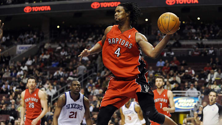 Jan 8, 2010; Philadelphia, PA, USA; Toronto Raptors forward Chris Bosh (4) saves a ball from going out of bounds during the third quarter against the Philadelphia 76ers at the Wachovia Center. Toronto defeated Philadelphia 108-106. Mandatory Credit: Howard Smith-Imagn Images