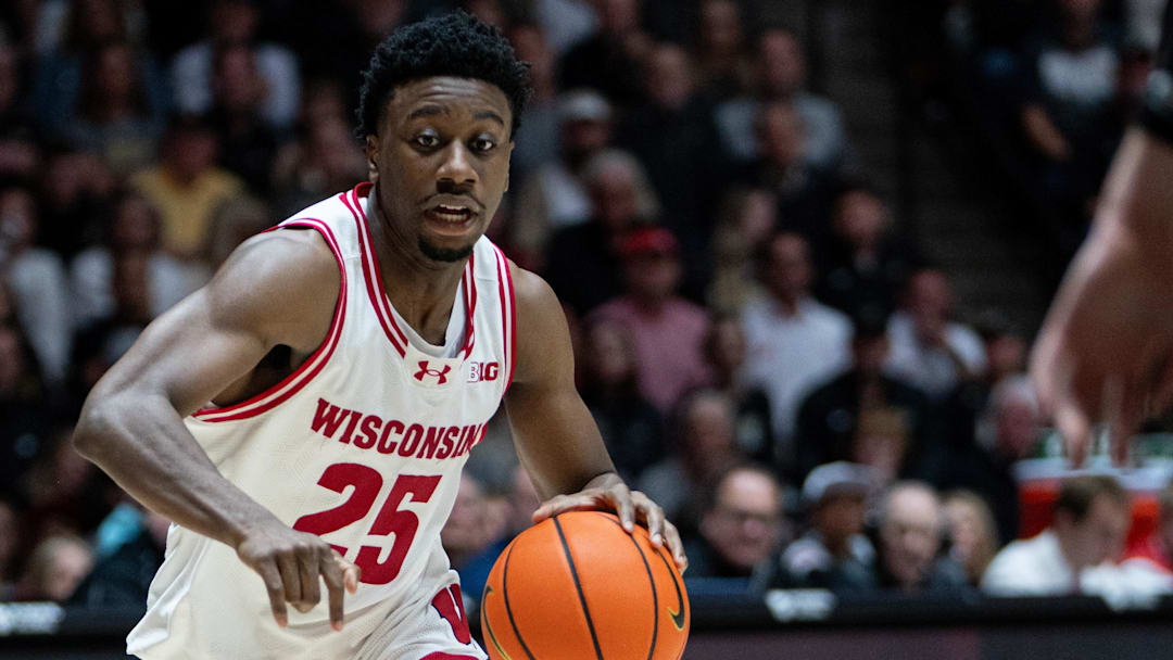Wisconsin Badgers guard John Blackwell (25)