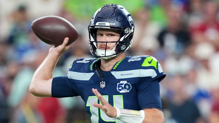 Sep 25, 2025; Glendale, Arizona, USA; Seattle Seahawks quarterback Sam Darnold (14) passes against the Arizona Cardinals in the first quarter at State Farm Stadium. Mandatory Credit: Joe Camporeale-Imagn Images Sep 25, 2025; Glendale, Arizona, USA; Seattle Seahawks quarterback Sam Darnold (14) passes against the Arizona Cardinals in the first quarter at State Farm Stadium. Mandatory Credit: Joe Camporeale-Imagn Images