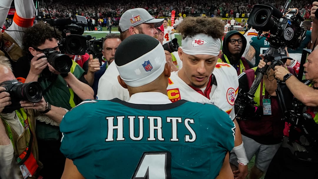 TOPSHOT-AMFOOT-SUPERBOWL-CHIEFS-EAGLES