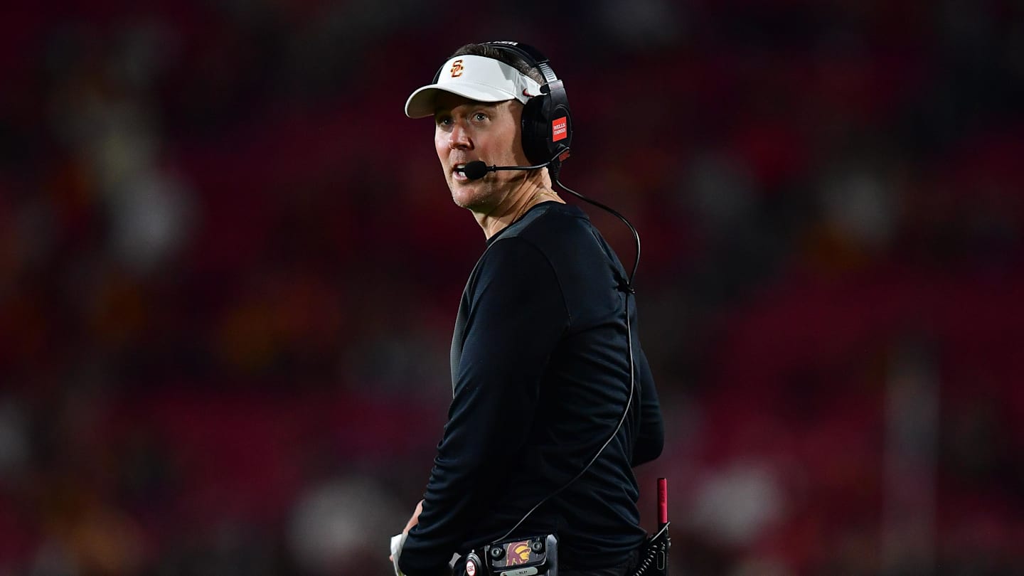 Illinois Stuns No. 21 USC 34-32
