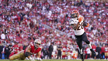 October 29, 2023; Santa Clara, California, USA; Cincinnati Bengals running back Joe Mixon (28) runs