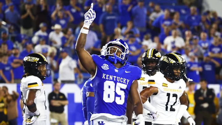 Aug 31, 2024; Lexington, Kentucky, USA; Kentucky Wildcats tight end Jordan Dingle (85) celebrates a touchdown against the Southern Miss Golden Eagles during the third quarter at Kroger Field. Mandatory Credit: Carter Skaggs-Imagn Images