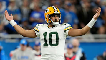 Green Bay Packers v Detroit Lions