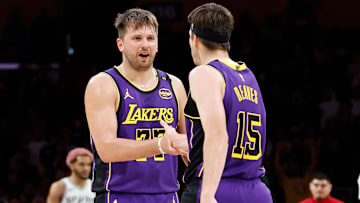 San Antonio Spurs v Los Angeles Lakers