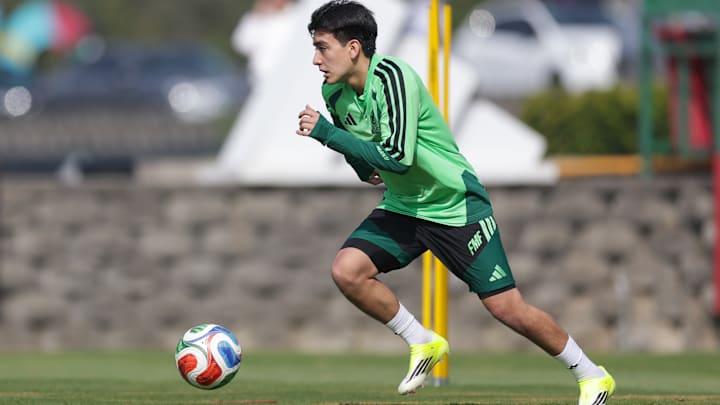 Gilberto Mora causa baja de la concentración de la Selección Mexicana