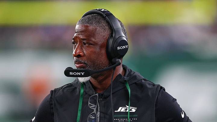 New York Jets head coach Aaron Glenn 