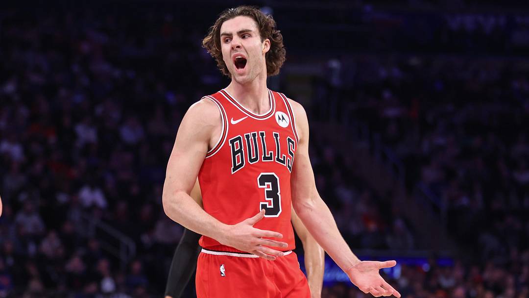 Apr 3, 2026; New York, New York, USA; Chicago Bulls guard Josh Giddey (3) reacts to a call in the third quarter against the New York Knicks at Madison Square Garden. Mandatory Credit: Wendell Cruz-Imagn Images Apr 3, 2026; New York, New York, USA; Chicago Bulls guard Josh Giddey (3) reacts to a call in the third quarter against the New York Knicks at Madison Square Garden. Mandatory Credit: Wendell Cruz-Imagn Images