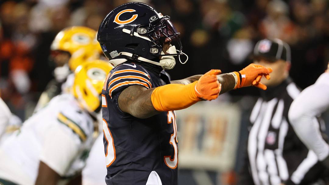 New Bills safety C.J. Gardner-Johnson, shown here during his time with the Chicago Bears against the Packers.
