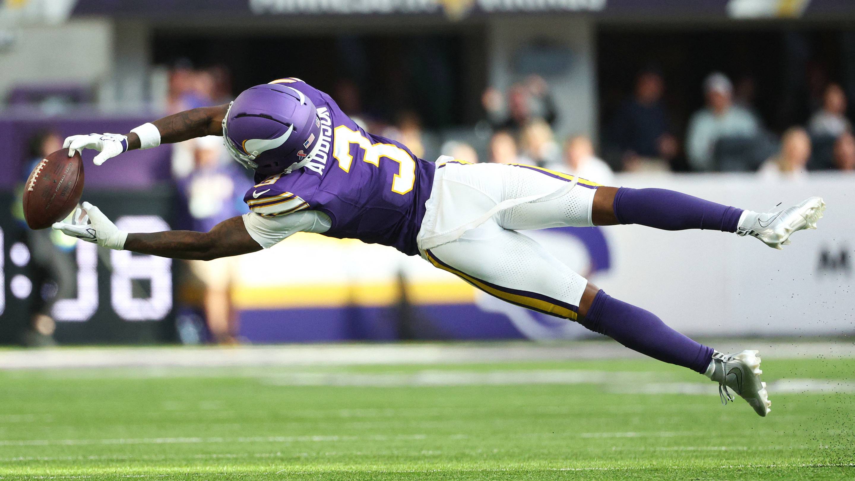 Vikings Week 2 Mailbag: Offensive Concerns, Carson Wentz's Shelf Life, Battling the Bears & More