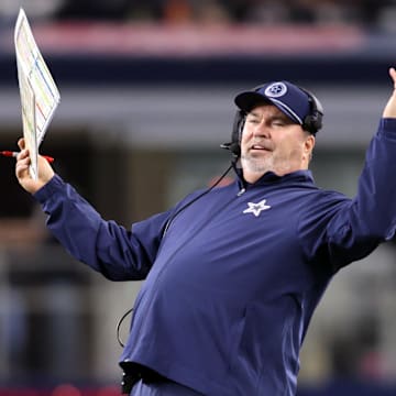 Former Cowboys head coach Mike McCarthy has the shortest odds to be the Giants next head coach. 