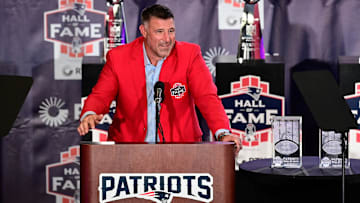 Oct 21, 2023; Foxborough, MA, USA; New England Patriots former line backer and current Tennessee