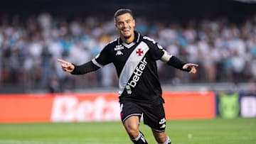 Goleada contra o Santos pelo Brasileirão foi um dos grandes jogos do Vasco na temporada 2025