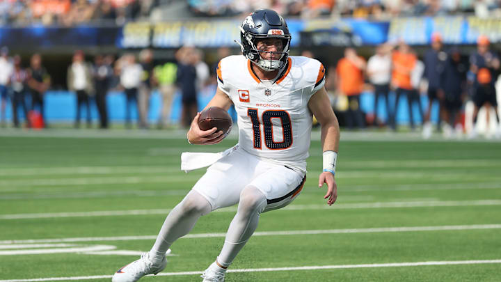 Denver Broncos v Los Angeles Chargers - NFL 2025