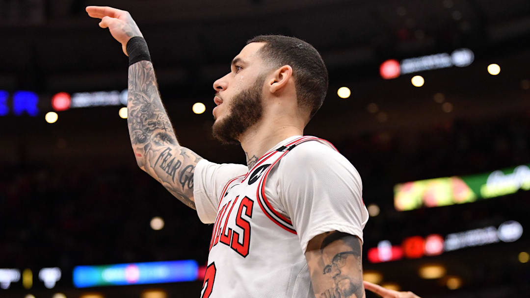 Feb 28, 2025; Chicago, Illinois, USA; Chicago Bulls guard Lonzo Ball (2) hits a three point shot during a game against the Toronto Raptors at the United Center. Mandatory Credit: Patrick Gorski-Imagn Images Feb 28, 2025; Chicago, Illinois, USA; Chicago Bulls guard Lonzo Ball (2) hits a three point shot during a game against the Toronto Raptors at the United Center. Mandatory Credit: Patrick Gorski-Imagn Images