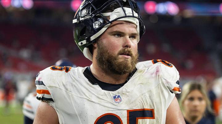 Nov 3, 2024; Glendale, Arizona, USA; Chicago Bears center Coleman Shelton (65) against the Arizona Cardinals at State Farm Stadium. Mandatory Credit: Mark J. Rebilas-Imagn Images