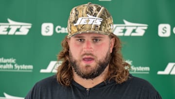 NY Jets center Joe Tippmann