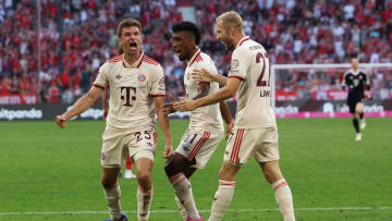 Die Bayern bezwingen den SC Freiburg.