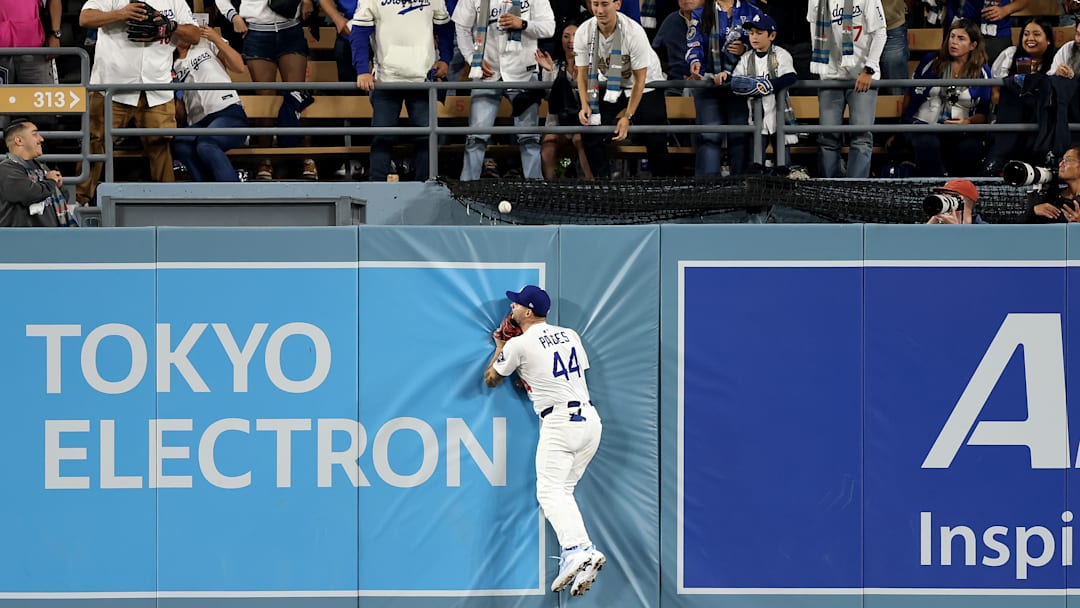 World Series - Toronto Blue Jays v Los Angeles Dodgers - Game Three