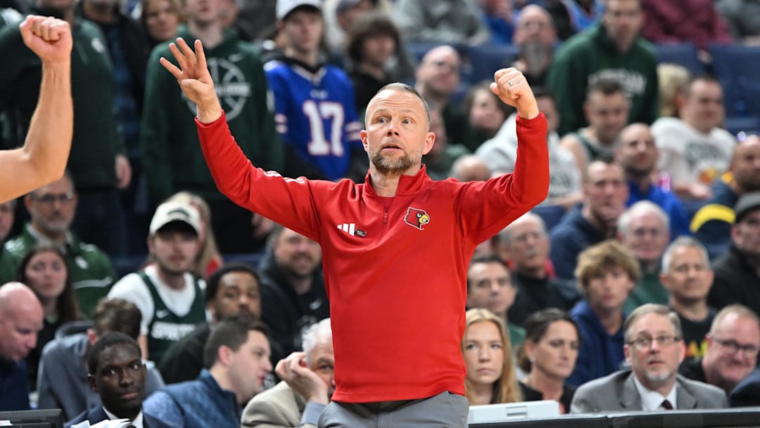 Mar 21, 2026; Buffalo, NY, USA; Louisville Cardinals head coach Pat Kelsey reacts in the second half against the Michigan State Spartans during a second round game of the men's 2026 NCAA Tournament at Keybank Center. Mandatory Credit: Mark Konezny-Imagn Images