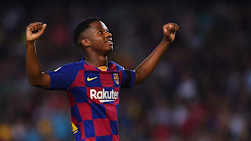 Inspirado nas Olímpiadas de 1992, Barcelona anuncia uniforme da temporada 2022/23. “A chama vive”. 	