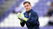 Ter Stegen anunciou que passará por procedimento cirúrgico sem avisar ao Barcelona