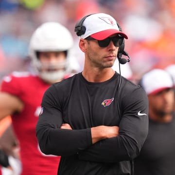 Aug 25, 2024; Denver, Colorado, USA; Denver Broncos head coach Jonathan Gannon during the third quarter against the Denver Broncos at Empower Field at Mile High. Mandatory Credit: Ron Chenoy-USA TODAY Sports