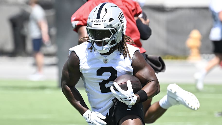 Raiders RB Ashton Jeanty will be the first rookie selected in the majority of fantasy football drafts in 2025. | Candice Ward-Imagn Images