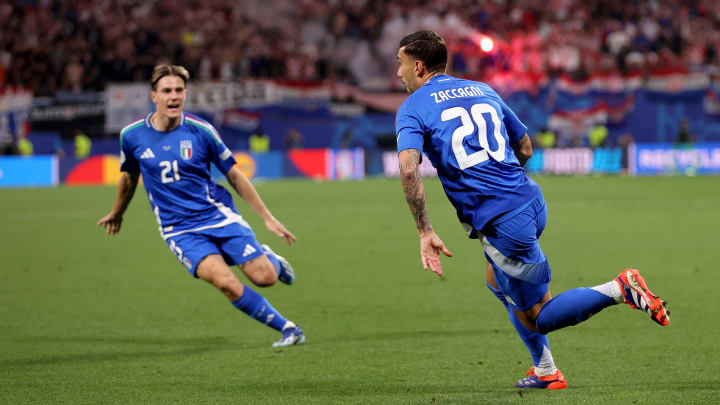 Itália conseguiu classificação com gol na reta final