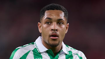 Vitor Roque foi anunciado pelo Palmeiras no dia em que completou 20 anos