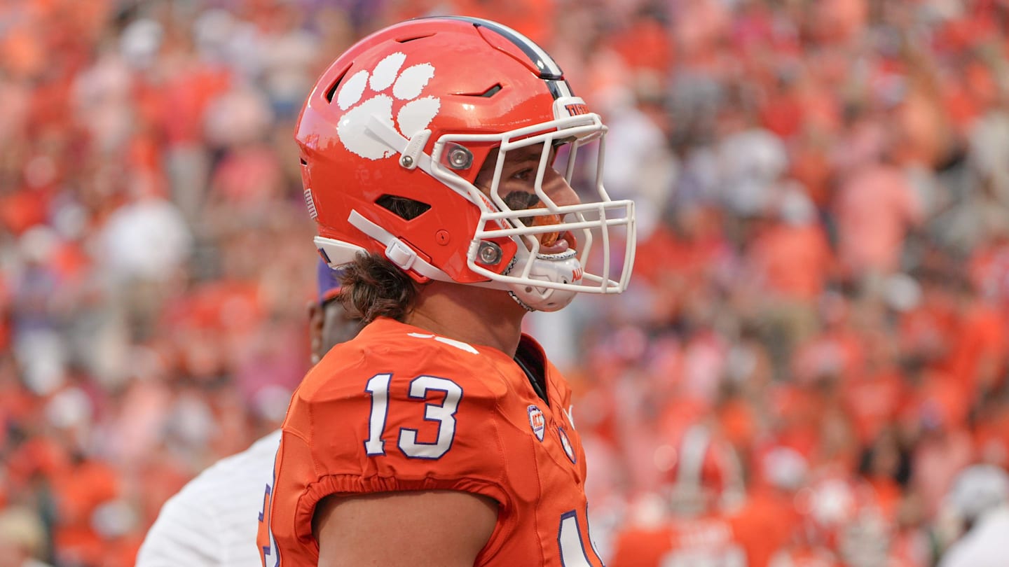 Clemson Rout UNC 38-10