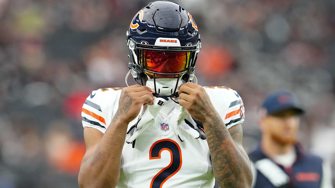 Chicago Bears wide receiver DJ Moore warms up before the game against the Las Vegas Raiders.