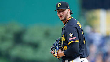 Los Angeles Dodgers v Pittsburgh Pirates