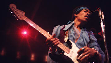 Jimi Hendrix Performs in New York