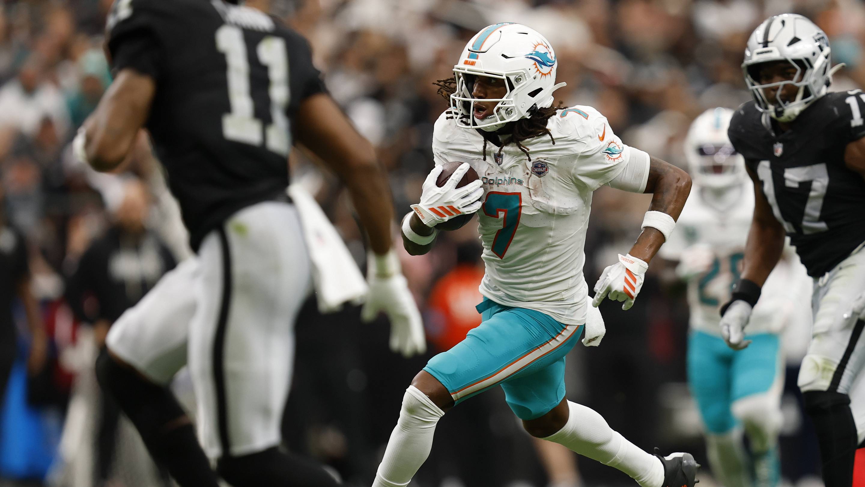 Caleb Douglas, DeVaughn Vele, and 4 Other Week 2 Fantasy Football Waiver Wire Wide Receivers