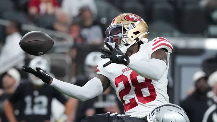 San Francisco 49ers cornerback Darrell Luter Jr. (28)
