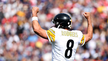 Pittsburgh Steelers quarterback Aaron Rodgers