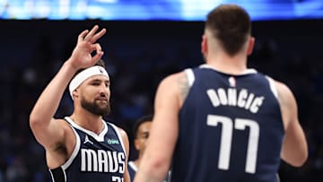 San Antonio Spurs v Dallas Mavericks