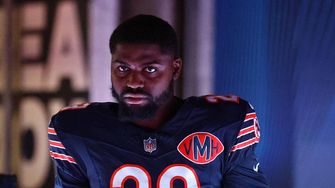 Oct 19, 2025; Chicago, Illinois, USA; Chicago Bears cornerback Tyrique Stevenson (29) takes the field before the game against the New Orleans Saints at Soldier Field. Mandatory Credit: Mike Dinovo-Imagn Images