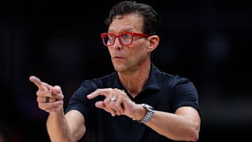 Atlanta Hawks head coach Quin Snyder reacts against the New York Knicks.