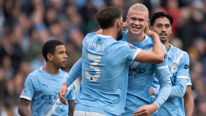 Haaland soma 14 gols em 10 jogos pelo City na temporada 2025/26 Haaland soma 14 gols em 10 jogos pelo City na temporada 2025/26