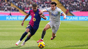 Lamine Yamal brillando en el partido del FC Barcelona vs. Deportivo Alavés 
