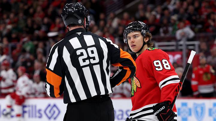 Carolina Hurricanes v Chicago Blackhawks