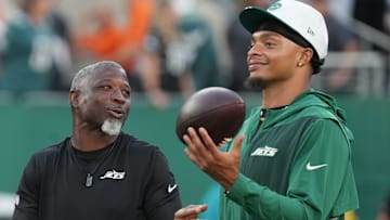 East Rutherford, NJ -- August 22, 2025 -- Coach Aaron Glenn and quarterback Justin Fields of the Jets before the game. The Philadelphia Eagles came to MetLife Stadium to play the NY Jets in the final preseason game.