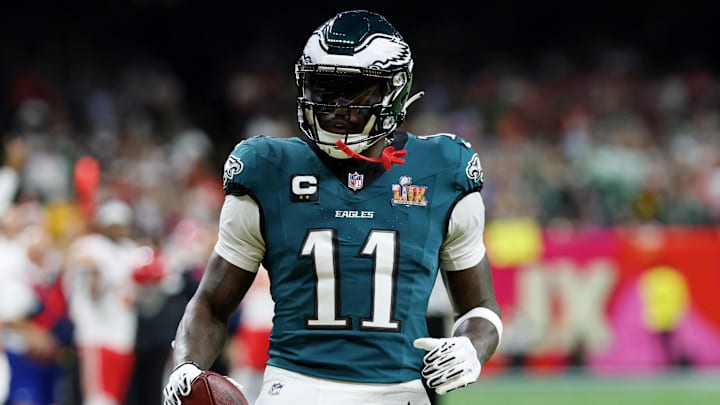 Report: New England Patriots Made Stunning Trade Call for Eagles Superstar