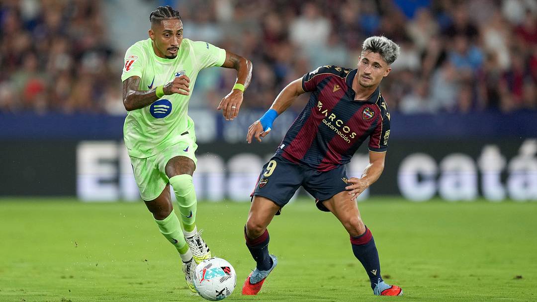 Levante UD v FC Barcelona - LaLiga EA Sports