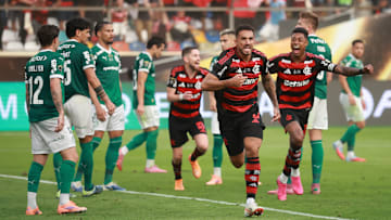 Autor de gol na final de 2011, quando estava no Santos, Danilo novamente mostrou "que tem estrela"